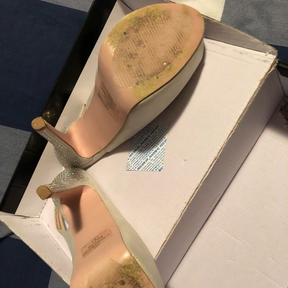 HEELS - Picture 5 of 6